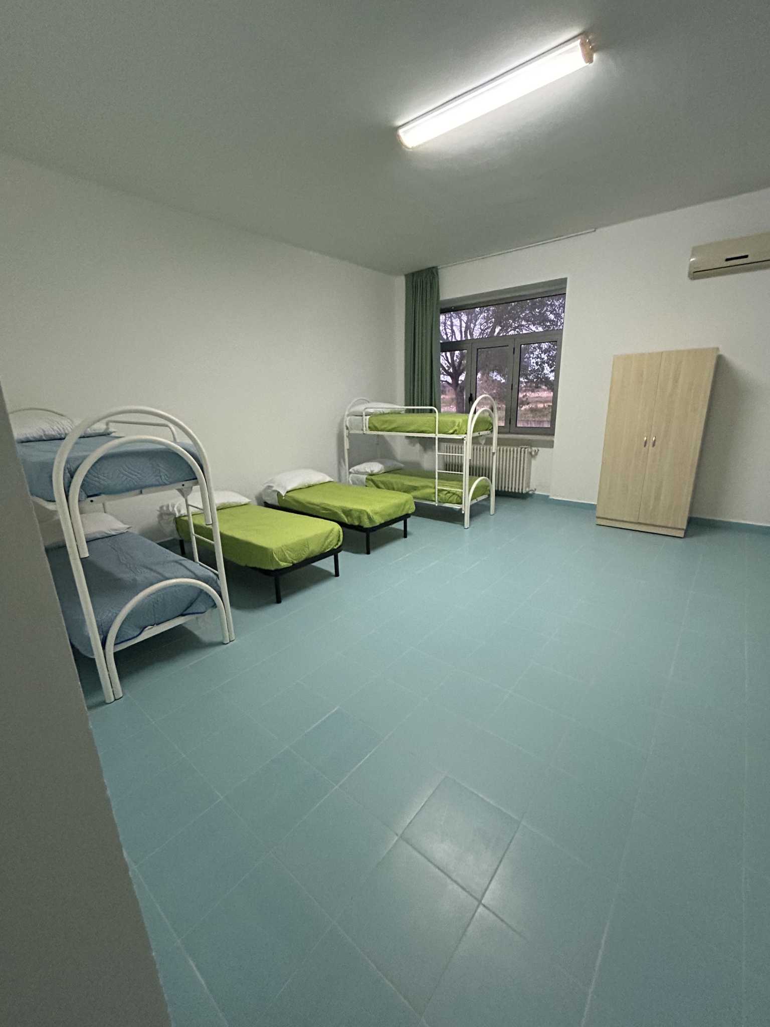 IMG_4904 Stanza da letto Laboratorio Urbano Giovanile