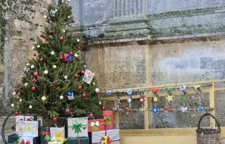 20241207_125240 Albero di Natale allestito in Piazza San Giovanni