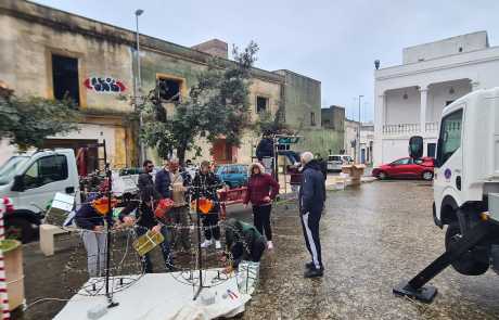 IMG-20241207-WA0047 Foto scattata durante le decorazioni di piazza Castello