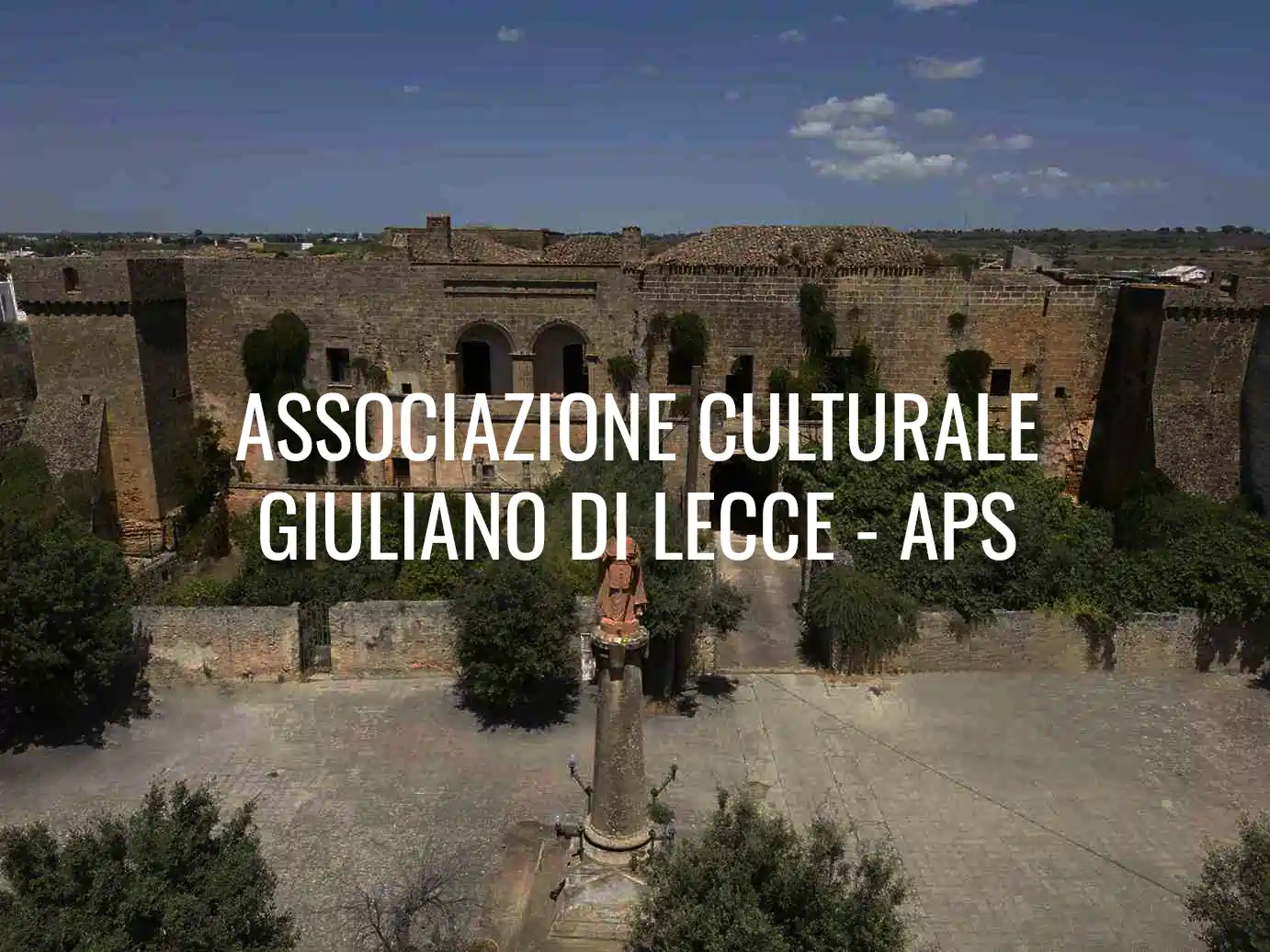 foto-home MOBILE (1) Immagine di Copertina, foto di piazza castello a Giuliano