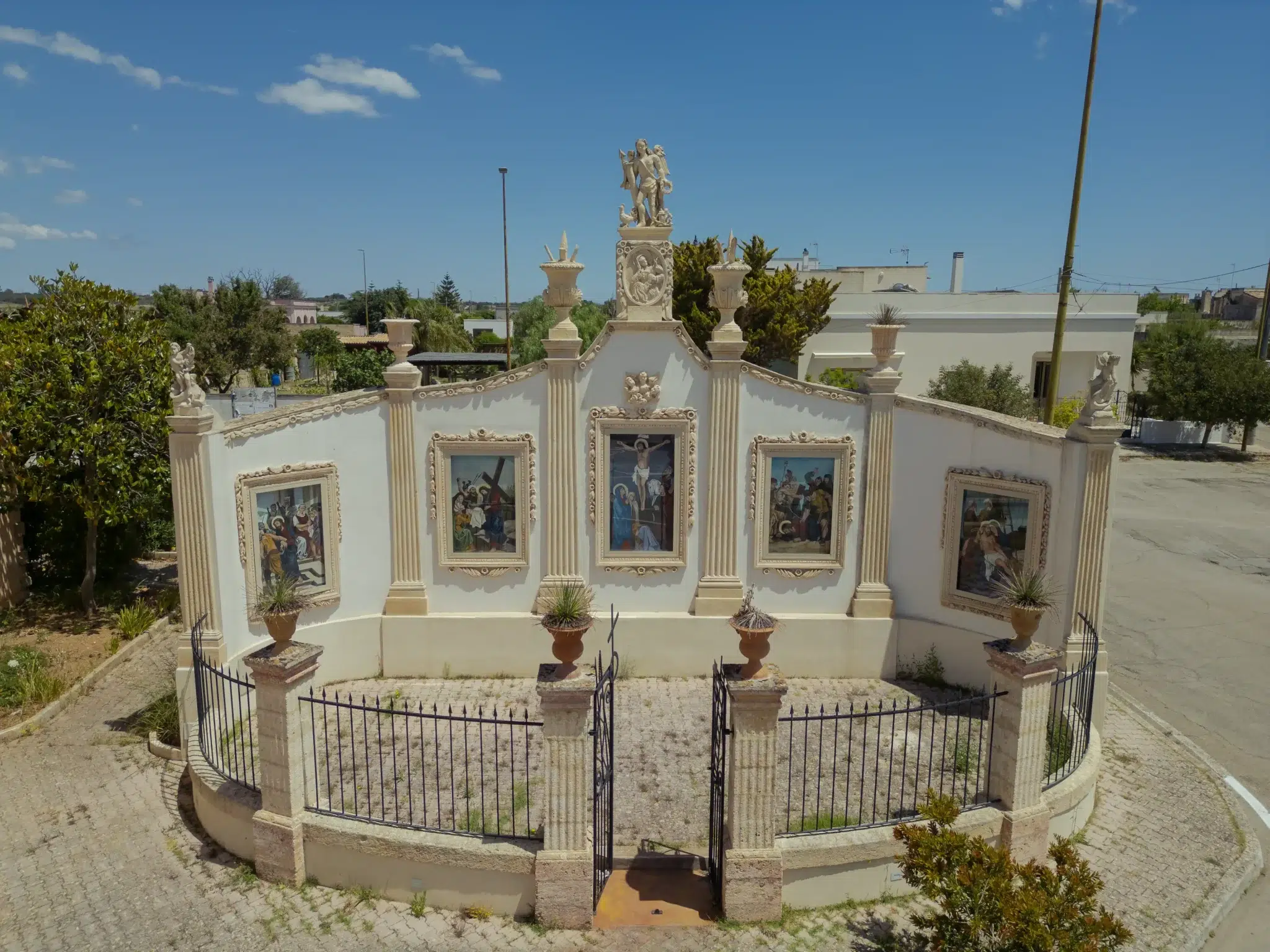 calvario Calvario presente a Giuliano di Lecce